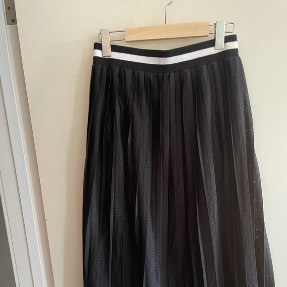 Black Jersey semi-sheer skirt with lining - Picture 3 of 3